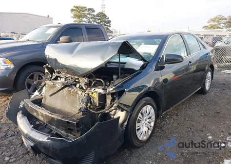 2012 Toyota Camry Le z USA, uszkodzony, nr VIN 4T4BF1FK8CR248498